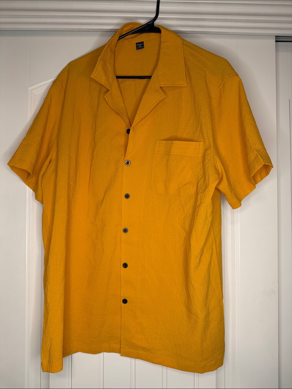 Casual Short-Sleeve Button-Down Shirt in Mustard Yellow